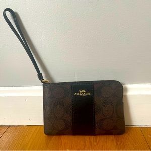 NWT Coach Wristlet